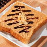 G6.巧克力花生 Chocolate with Peanuts  thick slice toast