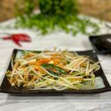 韭菜豆芽 BEAN SPROUTS WITH GARLIC CHIVES